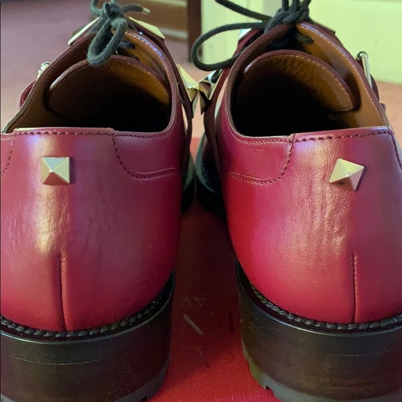 ⚡️FLASH SALE MUST GO ⚡️Valentino Oxfords - Picture 4 of 9